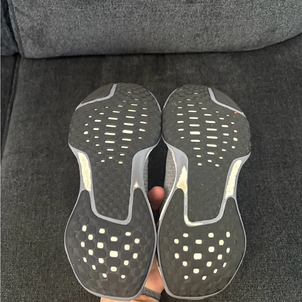 Nike Women's ZoomX Invincible 3 Gray Gold Black Size 7.5 - Picture 6 of 7
